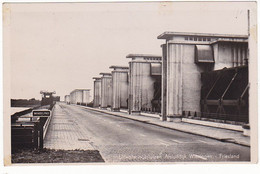 Afsluitdijk Uitwateringssluizen OB1610 - Den Oever (& Afsluitdijk)