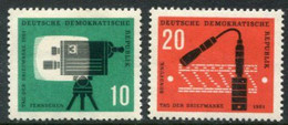 DDR / E. GERMANY 1961 Stamp Day MNH / **  Michel  861-62 - Unused Stamps