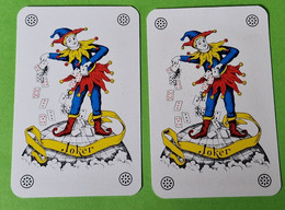 Lot 2 Cartes à Jouer - JOKER - Dos Bleu Et Rouge - Made In Turnhout , Belgique - Vers 2000 - 32 Kaarten