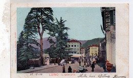 CARTOLINA DI LUINO IL MERCATO VIAGGIATA 1902 - Luino