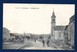 Environs De Longwy. Longlaville. Eglise Saint-Laurent. Passants. - Longwy