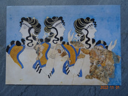 ARCHAEOLOGICAL MUSEUM  OF HERAKLION   FRESCO   " THE LADIES IN BLUE  "    PC /CP/PK  16  X  11  CM - Sculptures