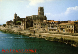 Pont Saint Esprit, Les églises Et Le Quai Sur Le Rhône - Pont-Saint-Esprit