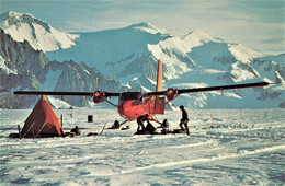 British Antarctic BAS Postcard Showing Twin Otter - Alexander Island - Used - Brieven En Documenten