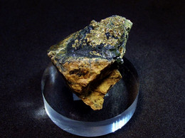 Pyrite With Rockbridgeite On Triplite (3 X 2.5 X 2.5 Cm ) Sítio Do Castelo Mine, Folgosinho, Gouveia, Guarda, Portugal - Minéraux