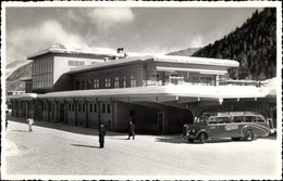 CPA Davos Platz Kanton Graubünden, Bahnhof, Winteransicht, Autobus - GR Grisons