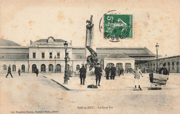 CPA Gare - Bar Le Duc - La Gare Est -animé - Maillard Roch Editeur - Stations - Zonder Treinen