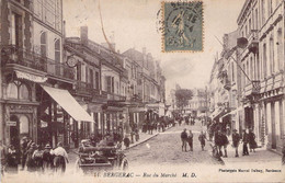 CPA - 24 - BERGERAC - Rue Du Marché - Animée - Commerce - Voiture - Oblitérée à Wavre 1919 - Bergerac
