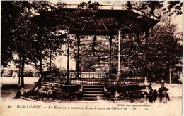 CPA Bar-le-Duc - Le Kiosque A Musiaue Dans Le Parc De L'Hotel De Ville (254890) - Bar Le Duc