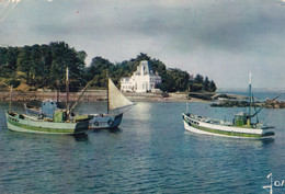 BATEAUX DE PECHE DEVANT L'ILE TRISTAN (dil102) - Douarnenez