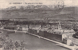 CPA France - Isère - Grenoble - Vue Générale Et Les Alpes - Oblitérée Grenoble 25 Août 1933 - Rivière - Clocher D'Eglise - Grenoble