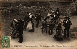 CPA ERDEVEN Trois Mariages Reunis MARIEs Garcons Et Filles D'Honneur (293691) - Erdeven