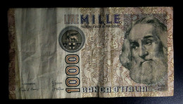 A7  ITALIE   BILLETS DU MONDE   ITALIA  BANKNOTES  1000  LIRE 1982 - [ 9] Collezioni