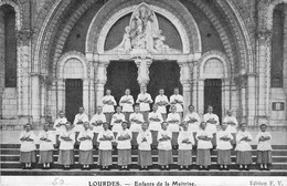 CPA France - Les Hautes Pyrénées - Lourdes - Enfant De La Maîtrise - Edition F. V. - Eglise - Lourdes