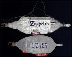 2 Christbaumkugeln Der 1920er Jahre In Form Des Zeppelin LZ129 Und Eines Weiteren Zeppelin. Beide Aus Glas. Länge 9,5 Cm - Unclassified