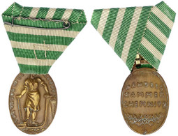 Ovale Bronzemedaille An Bandspange O.J. Für Treue In Der Arbeit, Handelskammer Chemnitz. 24 X 34 Mm. Vorzüglich. Kienast - Unclassified