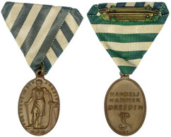 Ovale Bronzemedaille An Bandspange O.J. Für Treue In Der Arbeit, Handelskammer Dresden. 24 X 34 Mm. Vorzüglich. Kienast  - Unclassified