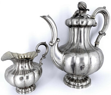 Set Teekanne Und Milchkanne, Vor 1886. 13-lötig, Hersteller Schott, Frankfurt. Zusammen 1284 G. - Other & Unclassified