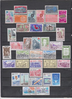 44 TIMBRES EUROPA  ANDORRE OBLITERES & NEUFS** + SANS GOMME DE 1967 à 2009 - Sammlungen