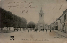 89-VERON...SUR LA PLACE DE L'EGLISE...CPA ANIMEE - Veron