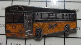 512i Pin's Pins / Beau Et Rare / TRANSPORTS / AUTOCAR AUTOBUS COULEUR GOLD ET NOIR - Transports