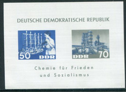 DDR / E. GERMANY 1963 Chemical Industry Block MNH / **  Michel  Block 18 - Unused Stamps