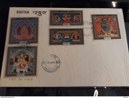 BHUTAN 1969 RELIGIOUS THANKA PAINTINGS BUDHA - SILK CLOTH Unique 5v Stamps Set On FDC, As Per Scan - Hinduismo