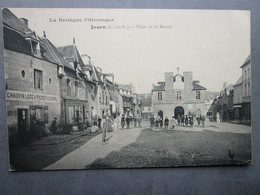 CPA 22 Côtes Du Nord  JUGON Les Lacs  - Place De La Mairie Café Hôtel  " CHAUVIN  Loge à Pied Et à Cheval "  1910 - Jugon-les-Lacs