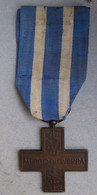 Médaille En Bronze Croix Du Mérite De Guerre 1918 , Vittorio Emmanuel III . - Italie