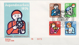 Berlin - Elemente Internationaler Jugendarbeit (MiNr: 468/71) 1974 - FDC Illustriert - 1971-1980