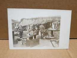 MACEDOINE SKOPJE Carte Photo Un Coin Du Marché Soldats Allemands étals De Brocante  Gros Plan - Noord-Macedonië