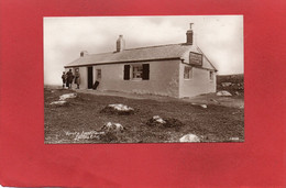 ANGLETERRE----First & House In ENGLAND--Near Penzance--voir 2 Scans - Land's End