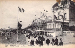 [-5%] CPA France - Calvados - Trouville - Le Casino Et Les Planches - L. L. - Drapeaux - Animée - Chapeau - Foule - Trouville