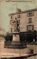 CPA ROANNE La Statue De La Paix Sur La Place D'Armes (338663) - Roanne