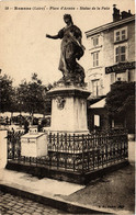 CPA ROANNE Place D'Armes-Statue De La Paix (338652) - Roanne