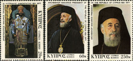 114045 MNH CHIPRE 1977 EN MEMORIA DEL MONSEÑOR MAKARIOS III - Horlogerie