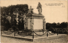 CPA Les ESSARTS - Le Monument Aux Morts (637368) - Les Essarts