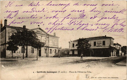 CPA LAVIT-de-LOMAGNE Place De L'Hotel-de-VILLE (614901) - Lavit