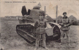 CPA MILITARIAT - SISSONE - Les Tanks - Materiale