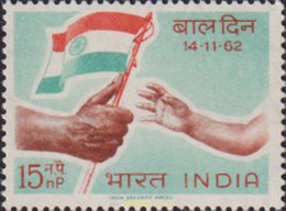 627999 MNH INDIA 1962 DIA DE LA INFANCIA - Nuovi