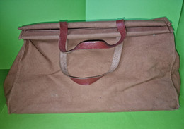 Ancien SAC à COURSE En TOILE , Poignées En CUIR - Utilisé Durant Des Générations -Vers 1930 1940 - Lederwaren