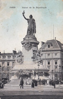 A21441 - PARIS Statue De De La Republique France Post Card Used Stamp Republique Francaise Sent To Barr - Statues