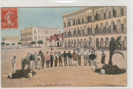 ALGERIE ORAN  BELLE  CPA COLORISEE LES NOUVELLES CASERNES - Escenas & Tipos