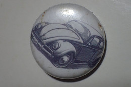 Pin's Badge Voiture Auto VOLKSWAGEN COCCINELLE - Volkswagen