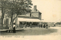 Le Crotoy * L'esplanade * Place * Café Du Port - Le Crotoy