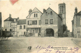 Noyers Sur Serein * La Place Du Marché Au Blé * Commerce Magasin AU CHAT BOTTE , BOSSUARD - Noyers Sur Serein