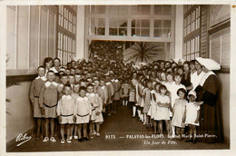 Palavas Les Flots * Institut Marin St Pierre * Un Jour De Fête * école Classe Groupe D'enfants - Palavas Les Flots