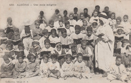 ALGERIE UNE ECOLE INDIGENE - Niños