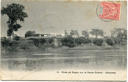 DAHOMEY CARTE POSTALE -PORTE DE SAGON SUR LE FLEUVE OUEME DEPART OUIDAH 5 JANV 06 DAHOMEY ET DEPces POUR LA FRANCE - Cartas & Documentos