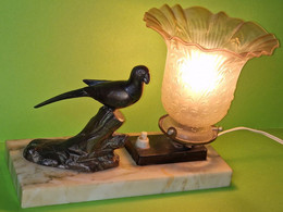 Ancienne LAMPE D'éclairage De CHEVET - Oiseau Perruche - Marbre Verre Régule ? - Vers 1930 1950 - Luminaires & Lustres